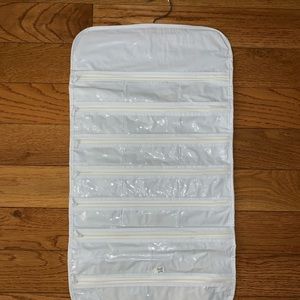 Item Closet Organizer